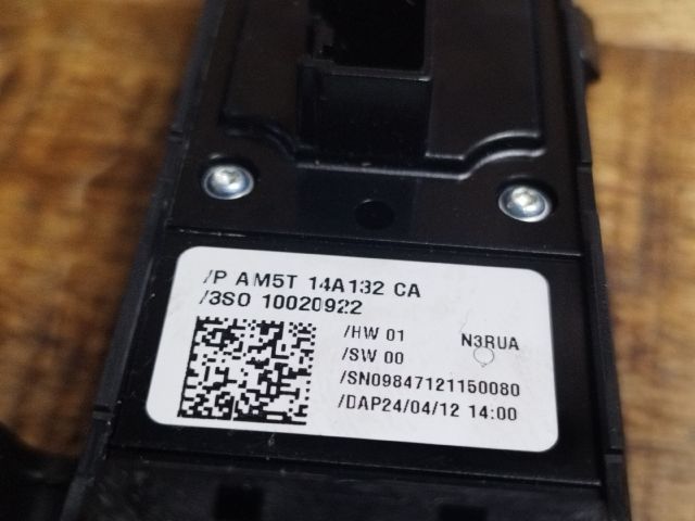 bontott FORD FOCUS III Ablakemelő és Tükör Kapcsoló