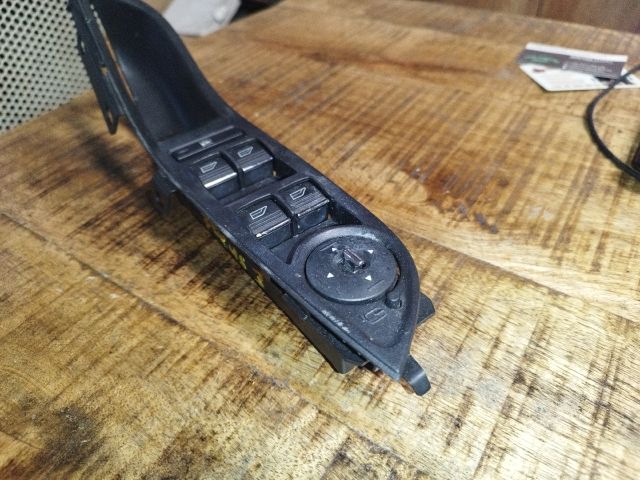 bontott FORD FOCUS III Ablakemelő és Tükör Kapcsoló