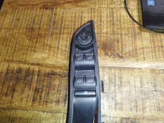 bontott FORD FOCUS III Ablakemelő és Tükör Kapcsoló