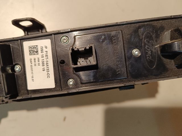 bontott FORD FOCUS III Ablakemelő és Tükör Kapcsoló