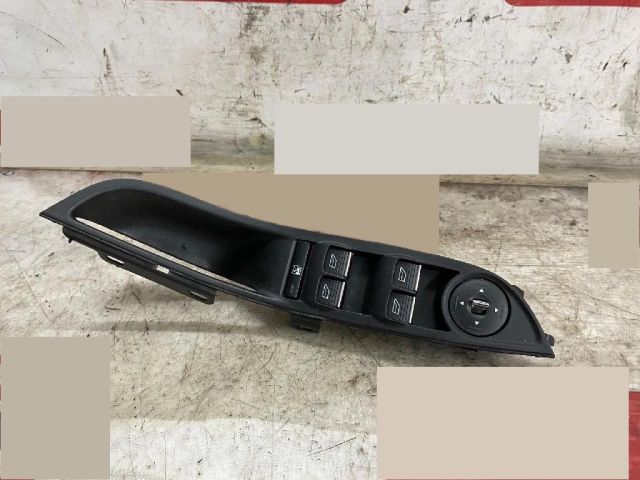 bontott FORD FOCUS III Ablakemelő Kapcsoló Négyes / Kettes