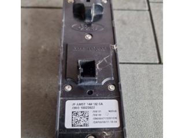 bontott FORD FOCUS III Ablakemelő Kapcsoló Négyes / Kettes