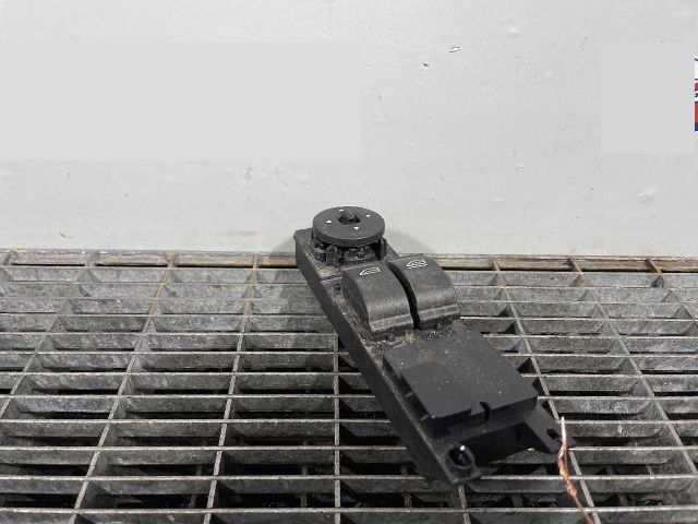 bontott FORD FOCUS III Ablakemelő Kapcsoló Négyes / Kettes