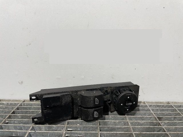 bontott FORD FOCUS III Ablakemelő Kapcsoló Négyes / Kettes