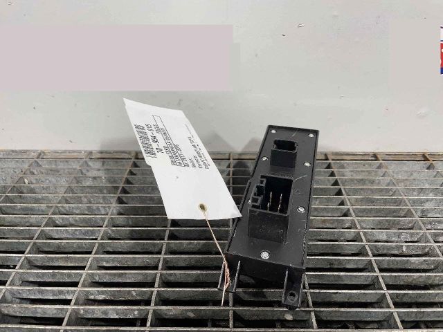 bontott FORD FOCUS III Ablakemelő Kapcsoló Négyes / Kettes