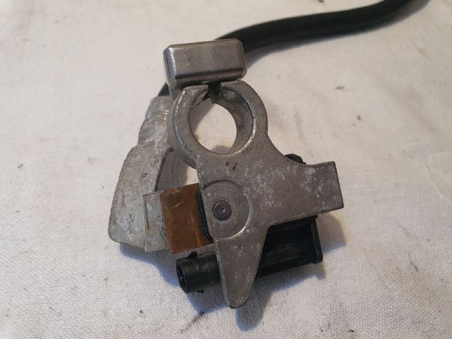 bontott FORD FOCUS III Akkumulátor Saru Elektronikával