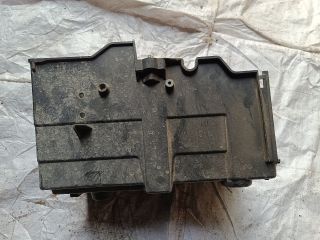 bontott FORD FOCUS III Akkumulátor Tartó