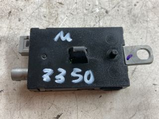 bontott FORD FOCUS III Antenna Erősítő