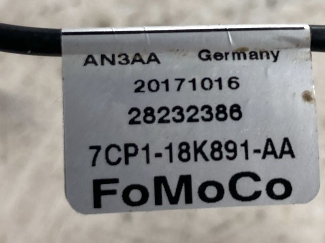 bontott FORD FOCUS III Antenna Erősítő