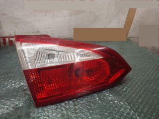 bontott FORD FOCUS III Bal Belső Hátsó Lámpa