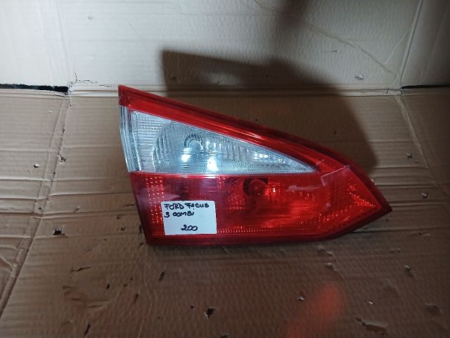 bontott FORD FOCUS III Bal Belső Hátsó Lámpa