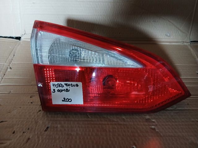 bontott FORD FOCUS III Bal Belső Hátsó Lámpa