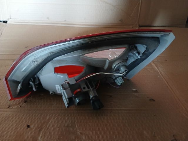 bontott FORD FOCUS III Bal Belső Hátsó Lámpa