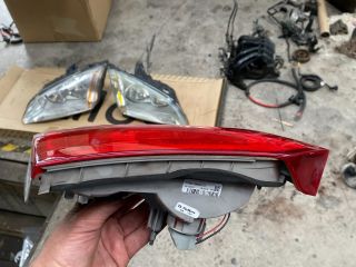 bontott FORD FOCUS III Bal Belső Hátsó Lámpa