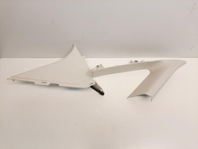 bontott FORD FOCUS III Bal C Oszlop Burkolat