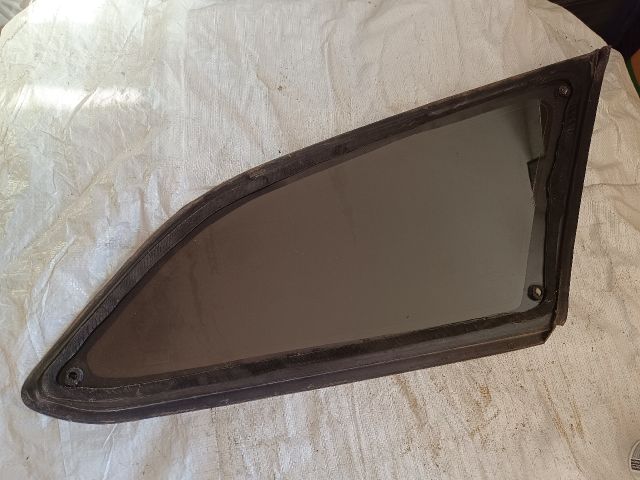 bontott FORD FOCUS III Bal C Oszlop Oldalablak Üveg