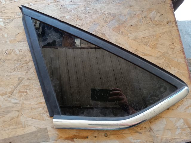 bontott FORD FOCUS III Bal C Oszlop Oldalablak Üveg