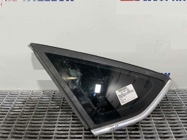 bontott FORD FOCUS III Bal C Oszlop