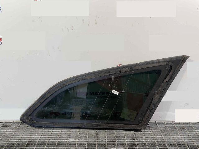 bontott FORD FOCUS III Bal C Oszlop