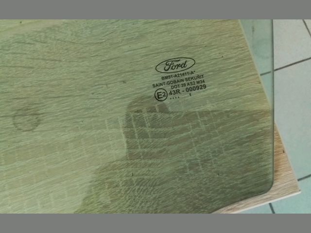 bontott FORD FOCUS III Bal első Ablak