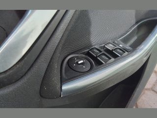 bontott FORD FOCUS III Bal első Ablakemelő Kapcsoló