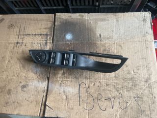 bontott FORD FOCUS III Bal első Ablakemelő Kapcsoló