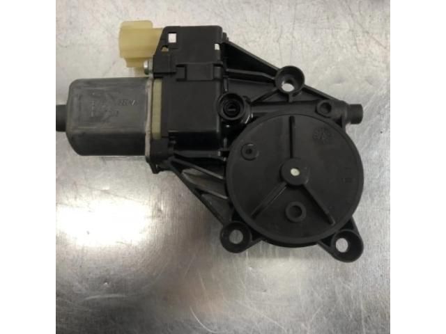 bontott FORD FOCUS III Bal első Ablakemelő Motor