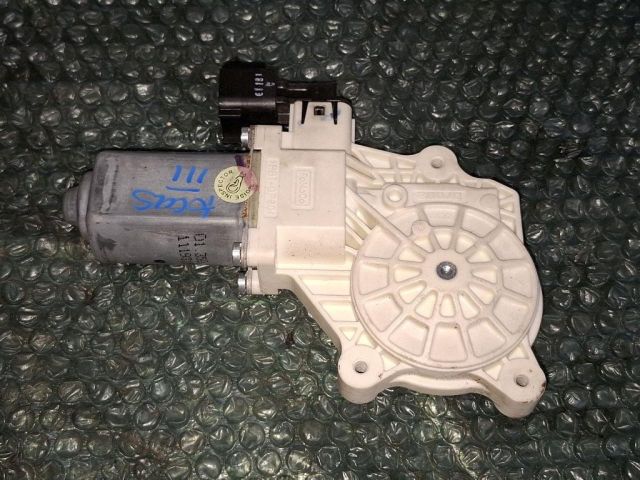 bontott FORD FOCUS III Bal első Ablakemelő Motor