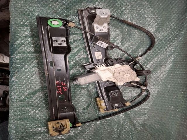 bontott FORD FOCUS III Bal első Ablakemelő Szerkezet (Elektromos)