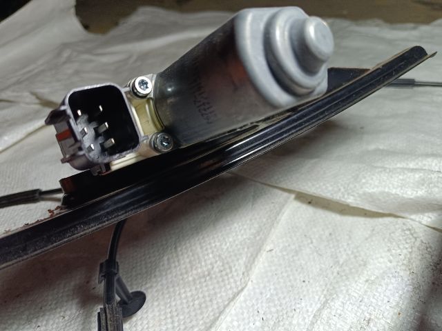 bontott FORD FOCUS III Bal első Ablakemelő Szerkezet (Elektromos)