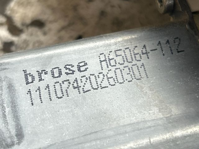 bontott FORD FOCUS III Bal első Ablakemelő Szerkezet (Elektromos)