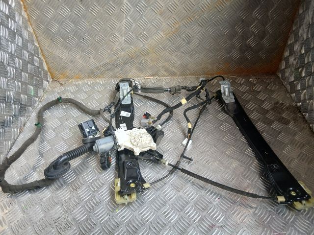 bontott FORD FOCUS III Bal első Ablakemelő Szerkezet (Elektromos)