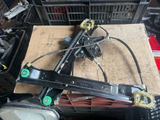 bontott FORD FOCUS III Bal első Ablakemelő Szerkezet (Elektromos)