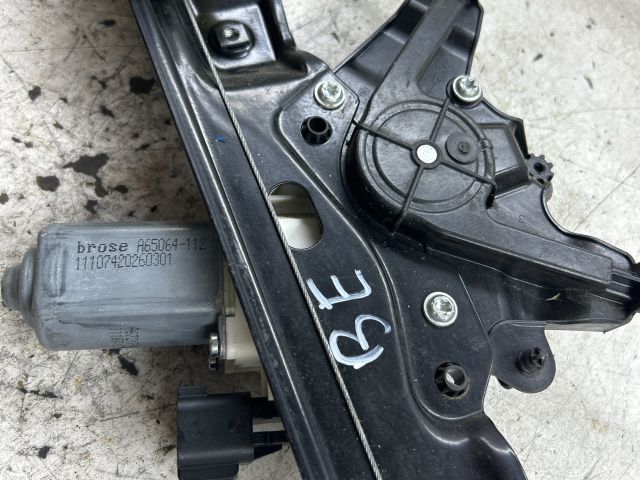 bontott FORD FOCUS III Bal első Ablakemelő Szerkezet (Elektromos)