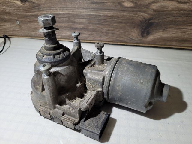 bontott FORD FOCUS III Bal első Ablaktörlő Motor