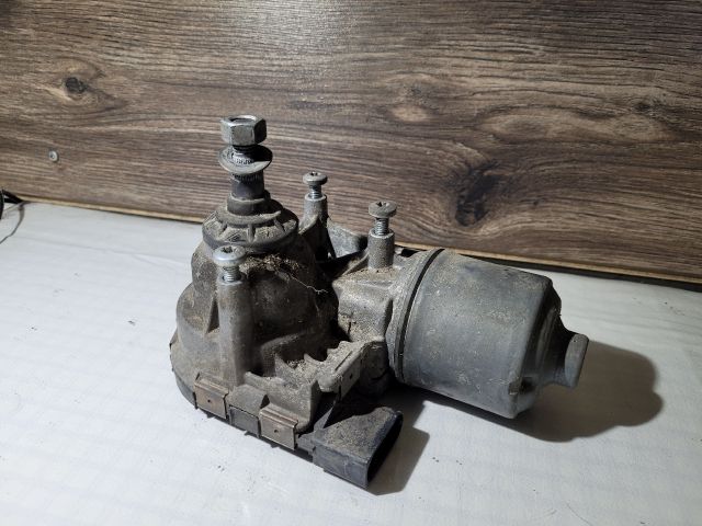 bontott FORD FOCUS III Bal első Ablaktörlő Motor