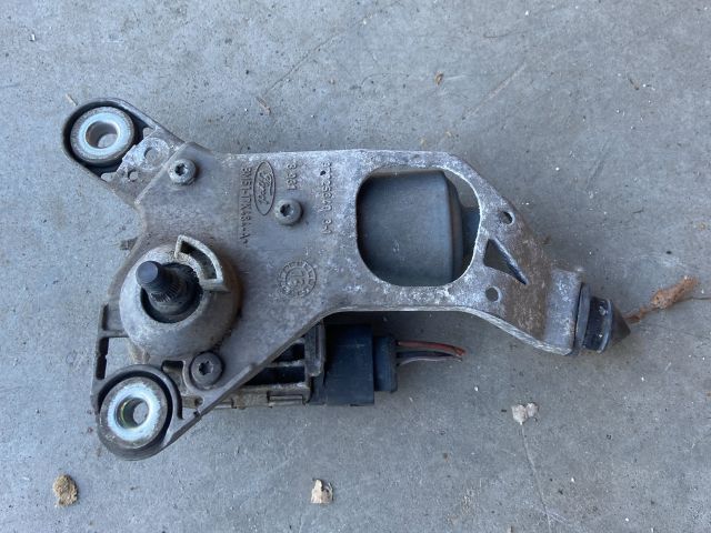 bontott FORD FOCUS III Bal első Ablaktörlő Motor