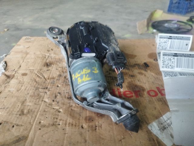 bontott FORD FOCUS III Bal első Ablaktörlő Motor