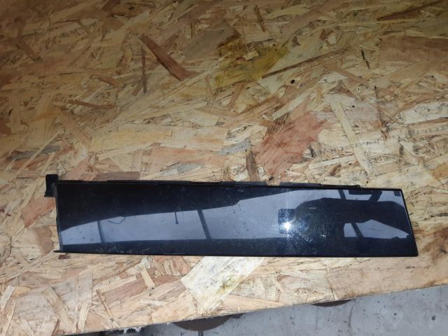 bontott FORD FOCUS III Bal első Ajtó Díszléc