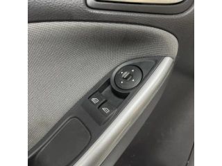 bontott FORD FOCUS III Bal első Ajtó Kárpit