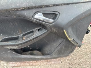 bontott FORD FOCUS III Bal első Ajtó (Részeivel)