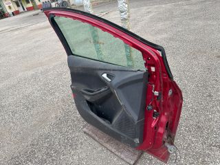 bontott FORD FOCUS III Bal első Ajtó (Részeivel)