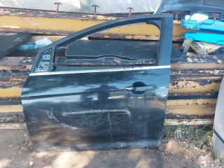 bontott FORD FOCUS III Bal első Ajtó (Részeivel)