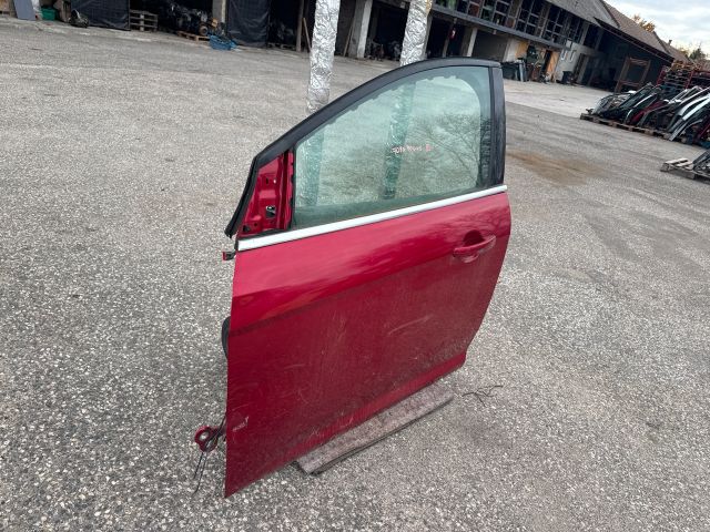 bontott FORD FOCUS III Bal első Ajtó (Részeivel)