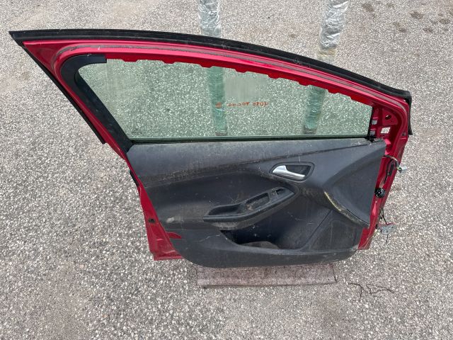 bontott FORD FOCUS III Bal első Ajtó (Részeivel)
