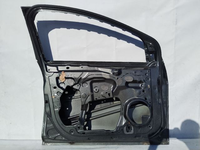 bontott FORD FOCUS III Bal első Ajtó (Üres lemez)