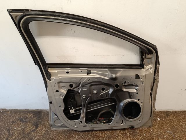 bontott FORD FOCUS III Bal első Ajtó (Üres lemez)