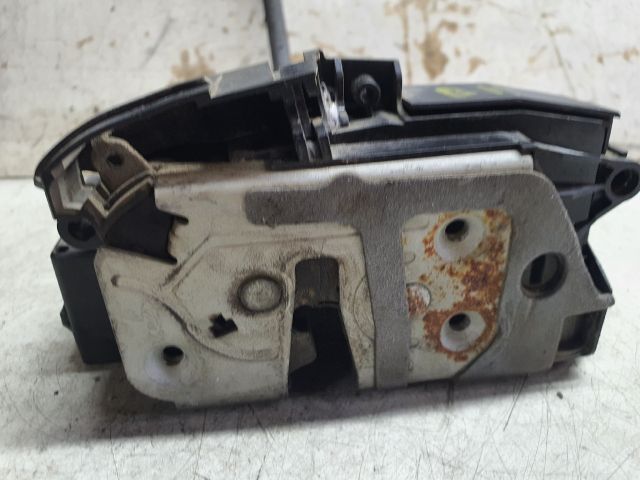 bontott FORD FOCUS III Bal első Ajtózár