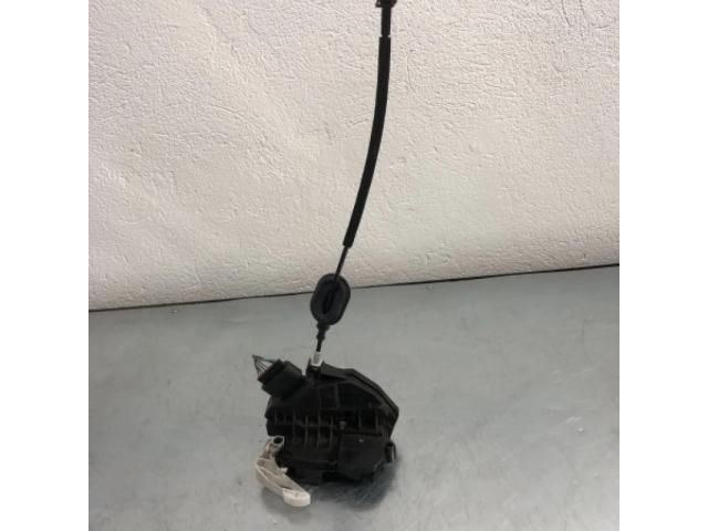 bontott FORD FOCUS III Bal első Ajtózár