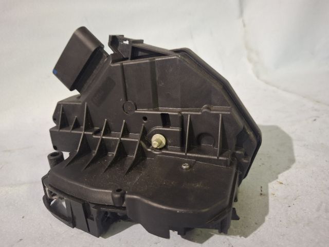 bontott FORD FOCUS III Bal első Ajtózár